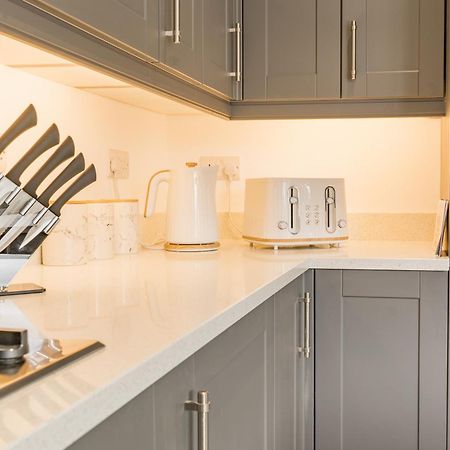 Beautifully Done 5 Bed Barn Conversion In Heswall - Sleeps Up To 10 מראה חיצוני תמונה