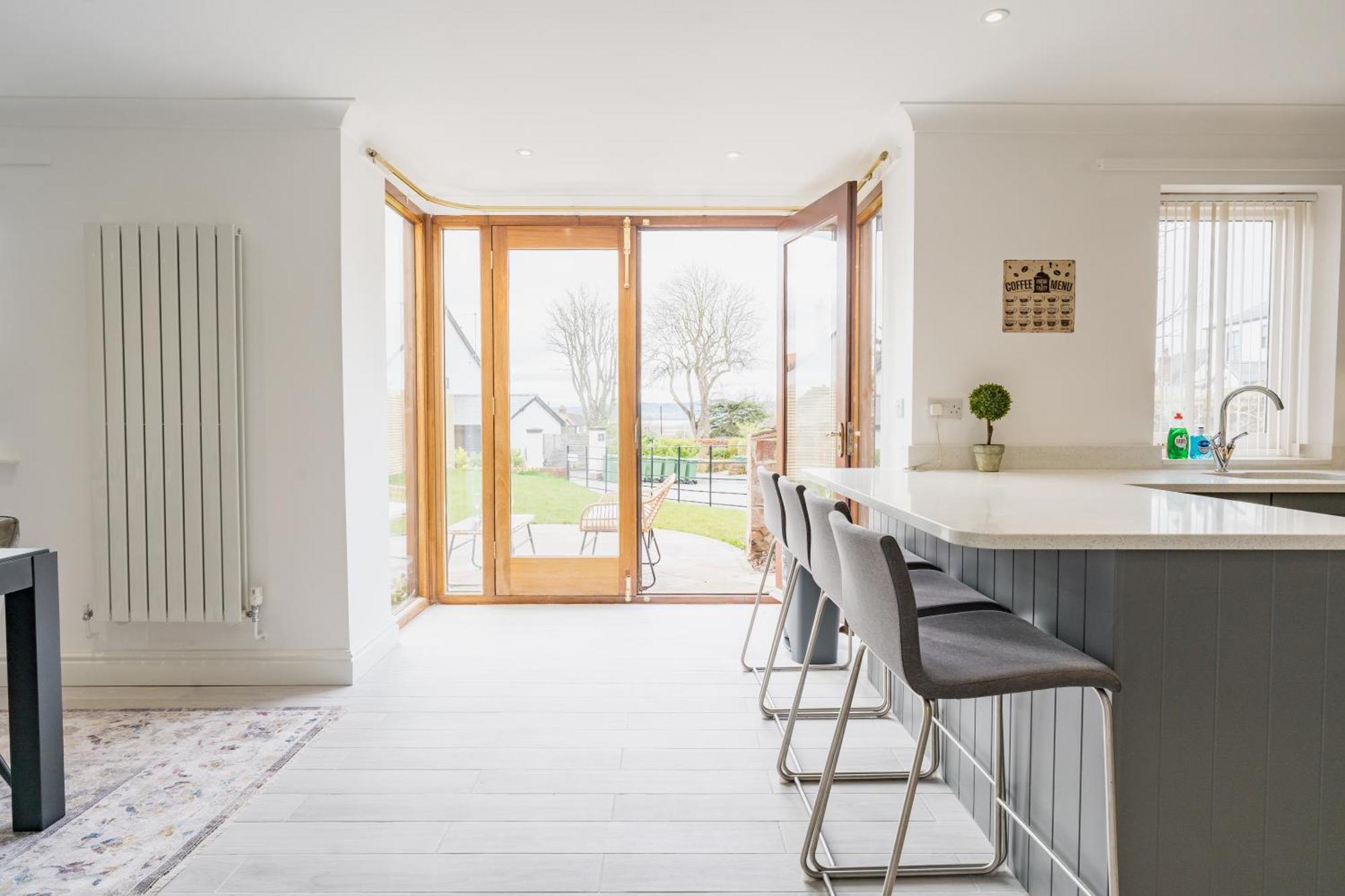 Beautifully Done 5 Bed Barn Conversion In Heswall - Sleeps Up To 10 מראה חיצוני תמונה