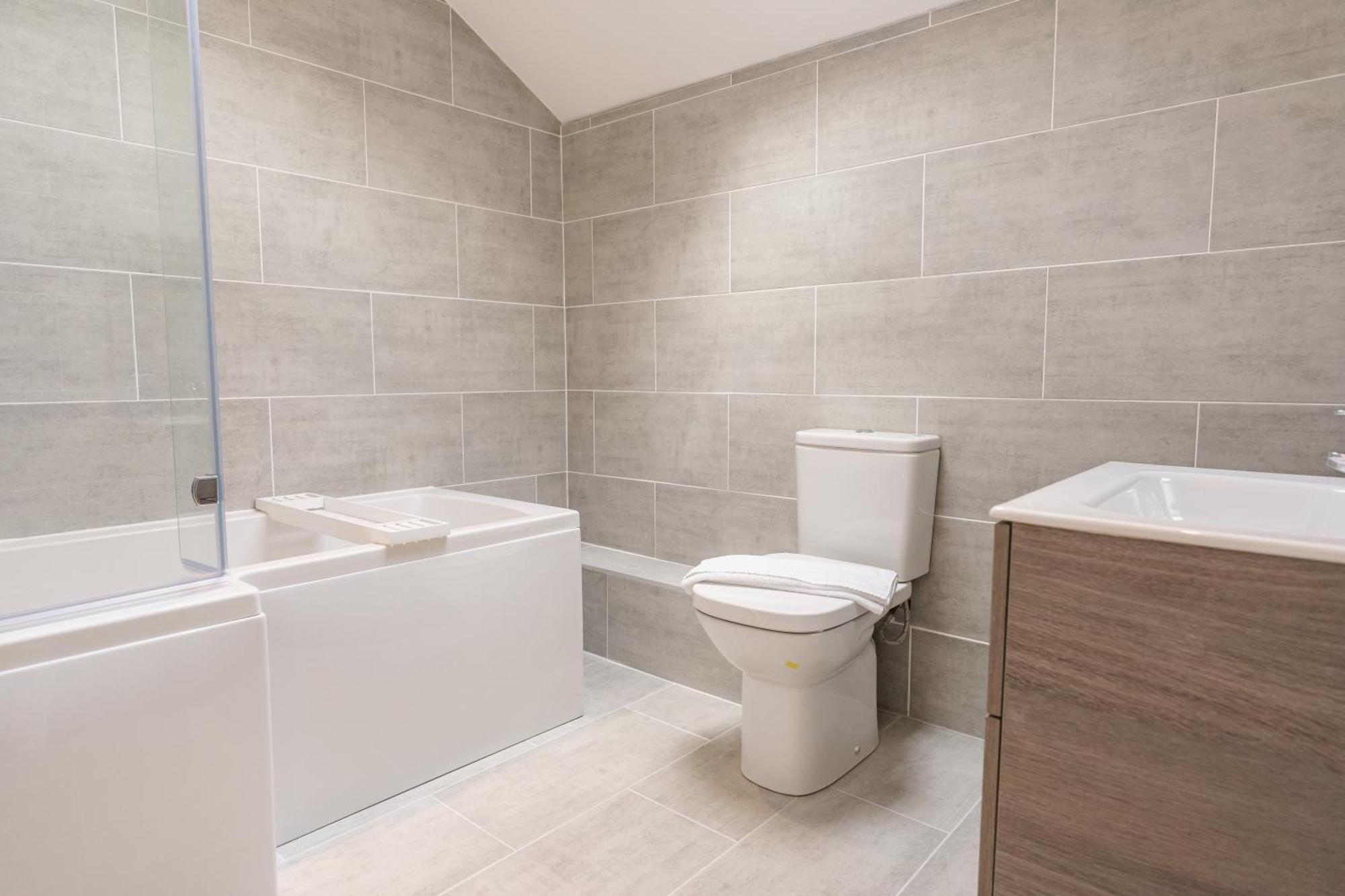 Beautifully Done 5 Bed Barn Conversion In Heswall - Sleeps Up To 10 מראה חיצוני תמונה